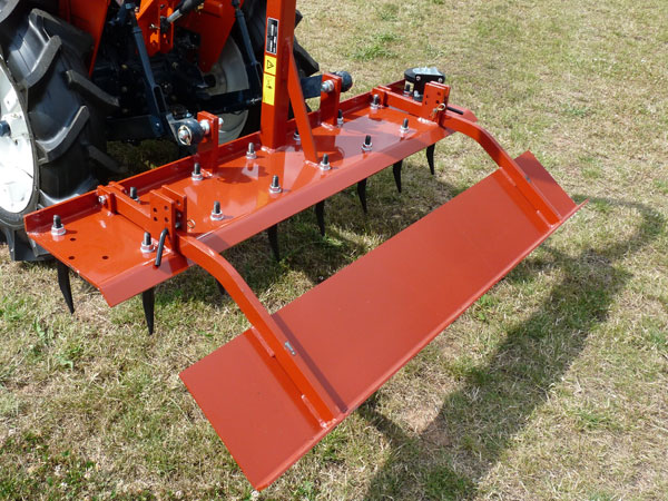 anbaugeraete-traktoren-reitplatzplaner-110-cm-kokotech