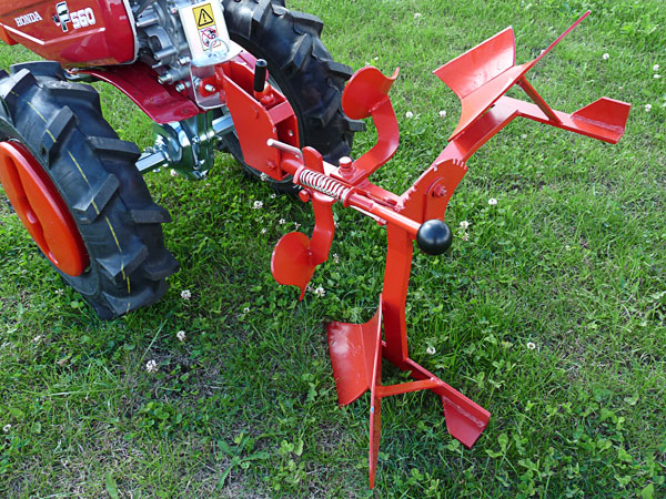 einachsschlepper-honda-f560-inkl-winkeldrehpflug-kokotech-_2