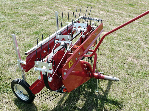 anbaugeraete-einachser-heuwender-hwe-14-kokotech-_5