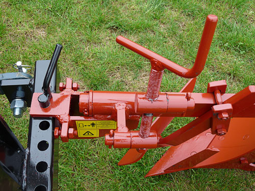 anbaugeraete-traktoren-pfluege-beetpfluege-einschar-beetpflug-25-cm-mit-rad-kokotech-_6