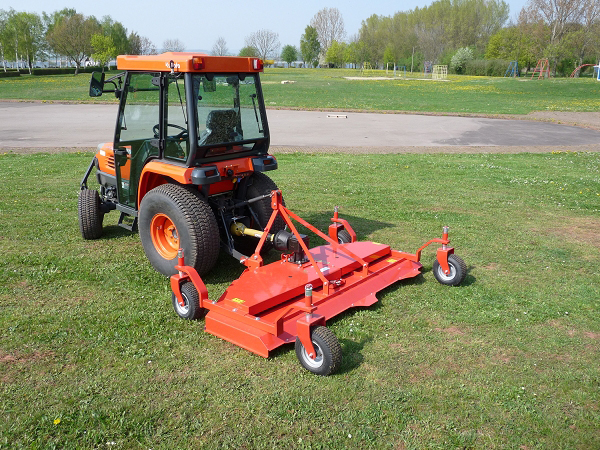 anbaugeraete-traktoren-sichelmaehwerke-sichelmaehwerk-heck-xr-xrm-235-hecksichelmaehwerk-heckauswurf-cm-_13