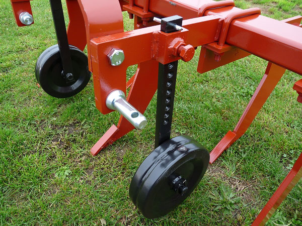 anbaugeraete-traktoren-tiefenlockerer-bodenaufreisser-aufreisser-unterbodenauflockerer-kokotech-_8