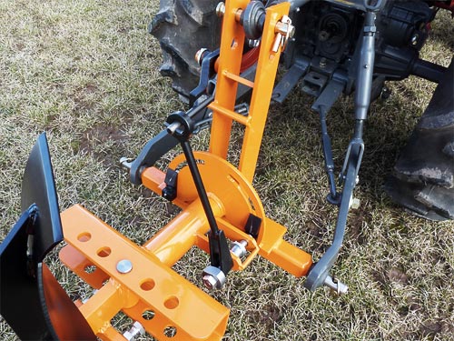 anbaugeraete-traktoren-pfluege-drehpfluege-einschar-drehpflug-20-cm-mit-rad-kokotech-_7