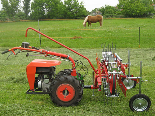 anbaugeraete-einachser-heuwender-hwe-14-kokotech-_9