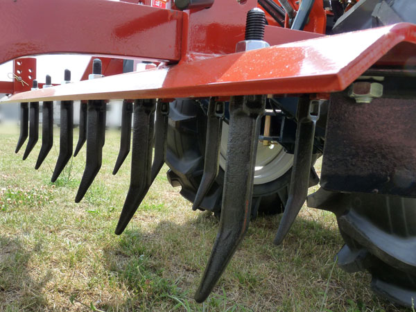 anbaugeraete-traktoren-reitplatzplaner-150-cm-kokotech-_6