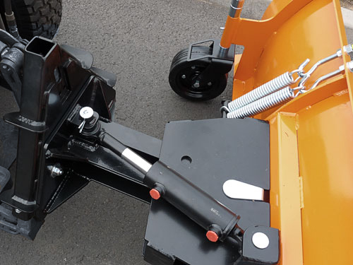 anbaugeraete-traktoren-schneeschilder-kuppeldreieck-federklappen-schneeraeumschild-125-cm-kokotech-_5