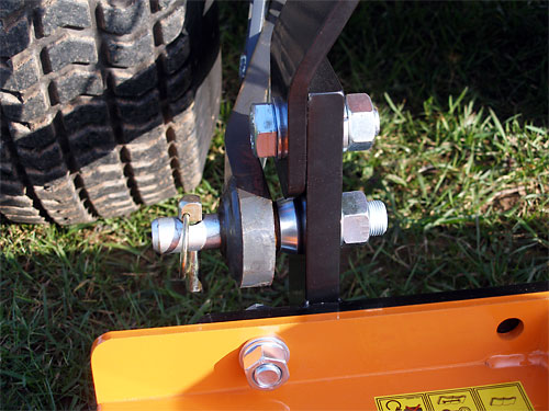 anbaugeraete-traktoren-sichelmaehwerke-allzweckmaeher-azm-azm150-allzweck-sichelmaehwerk-150-cm-_4