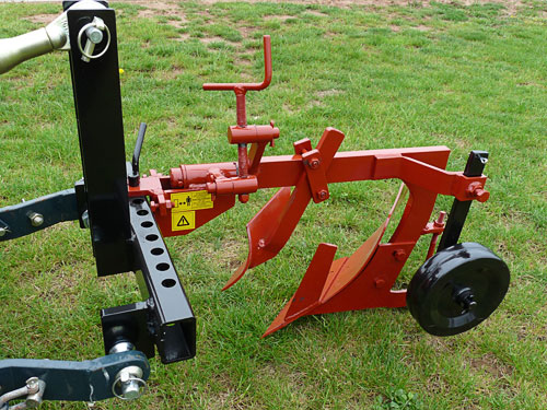 anbaugeraete-traktoren-pfluege-beetpfluege-einschar-beetpflug-25-cm-mit-rad-kokotech-_2