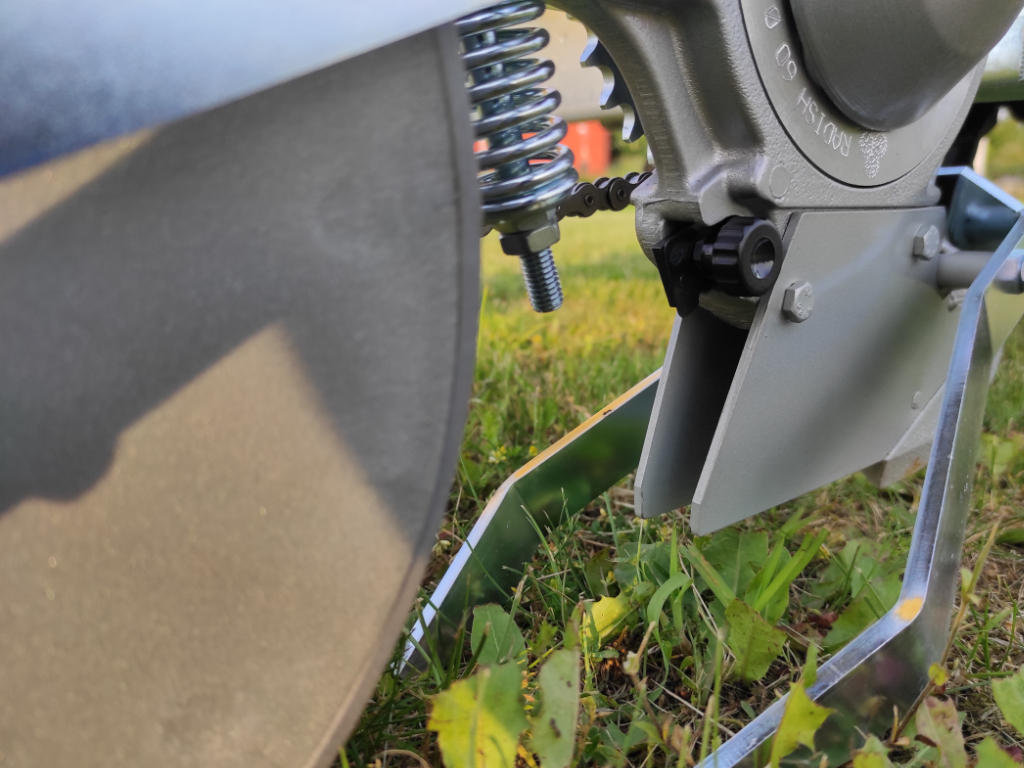 saemaschine-schar-mit-haeufler