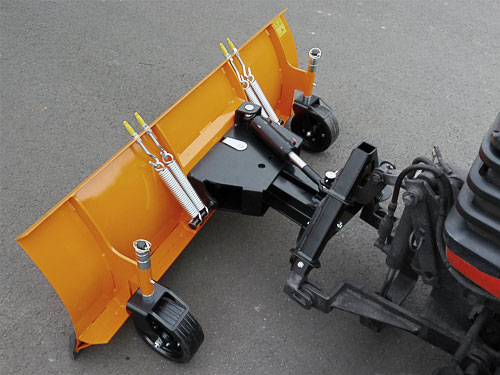 anbaugeraete-traktoren-schneeschilder-kuppeldreieck-federklappen-schneeraeumschild-125-cm-kokotech-_2