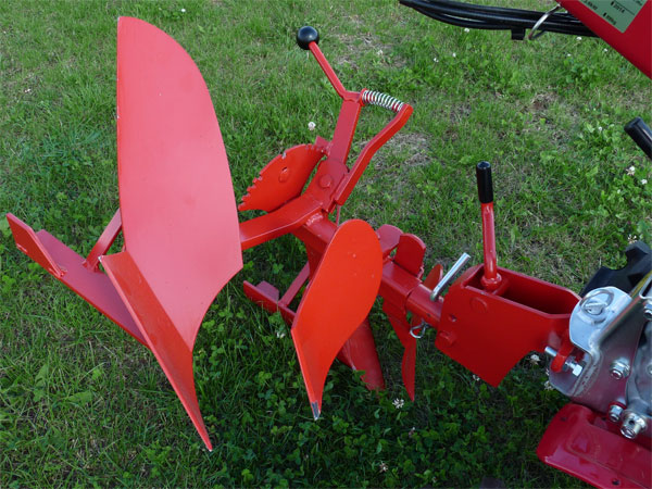 einachsschlepper-honda-f560-inkl-winkeldrehpflug-kokotech-_4