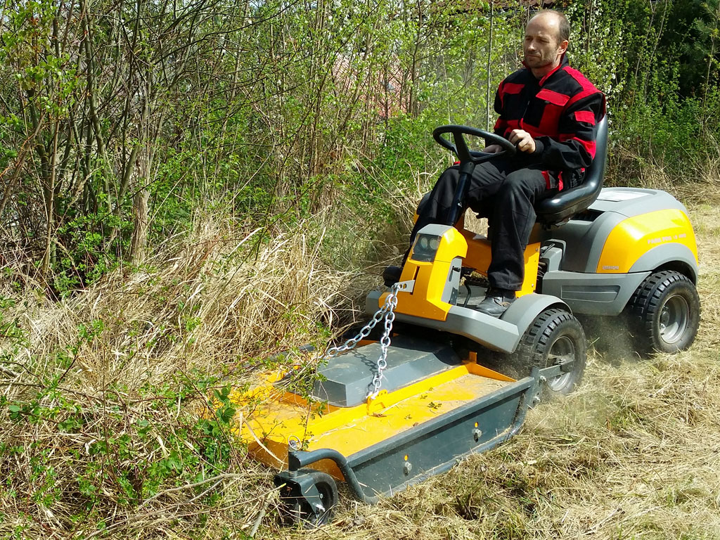 Hochgrasmähwerk im Einsatz